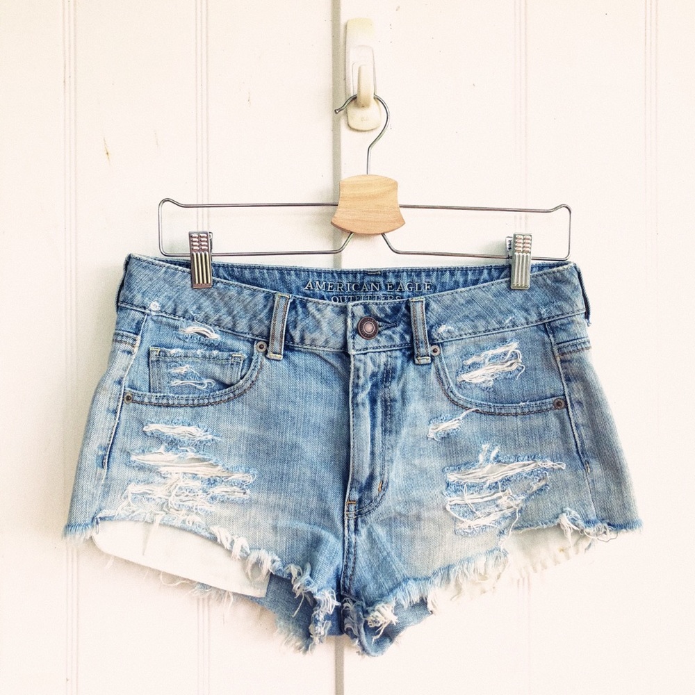 High-waisted Cheeky Cutoff Shorts